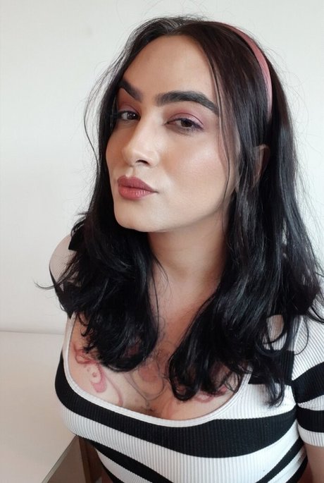 Miss Yuna xxx model picture