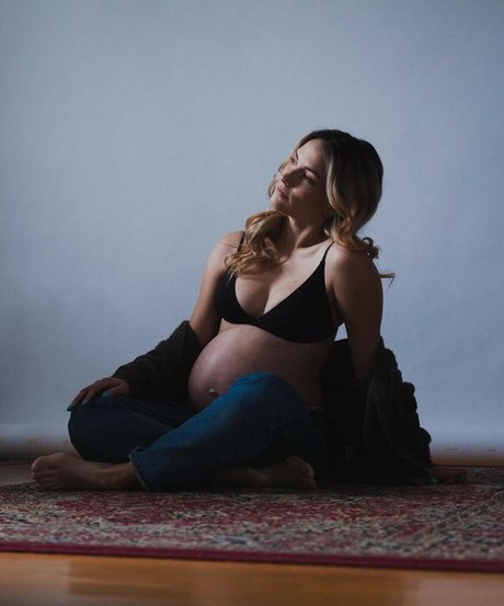 Julie Nolke star sexy gallery