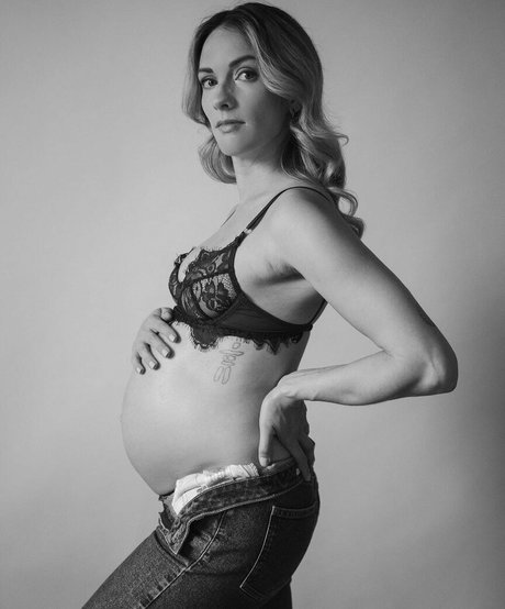 Julie Nolke model naked pictures