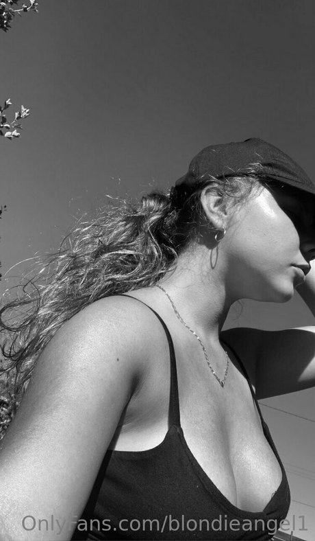 blondieangel1 model sexy img