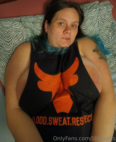 lilithsyris model sexy pics