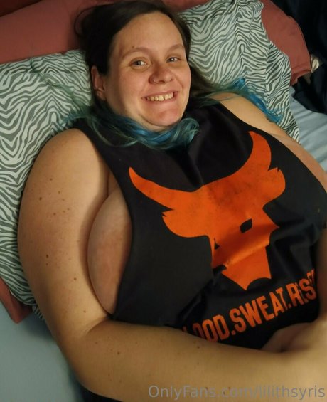 lilithsyris hot model gallery