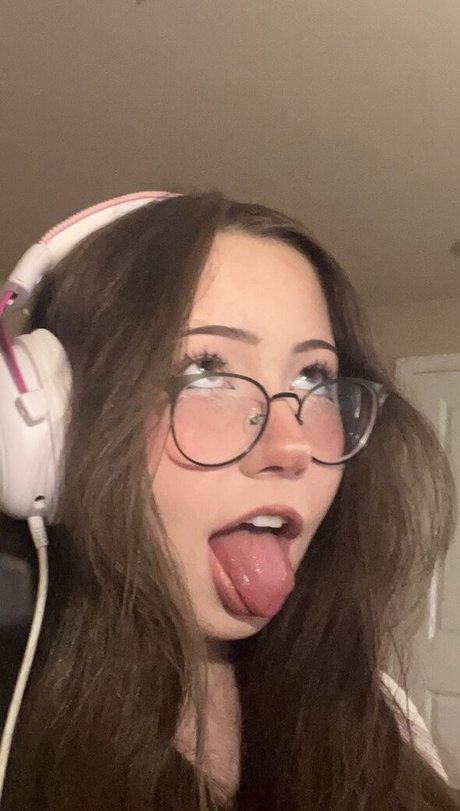 AliciaJade pretty star img