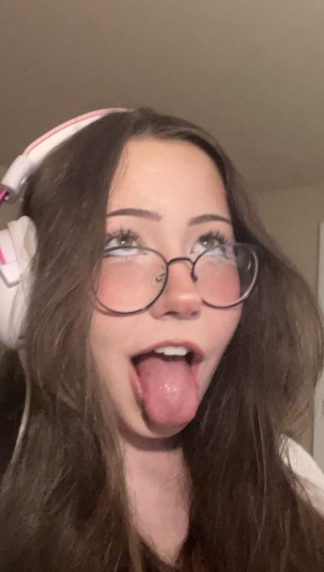 AliciaJade exclusive actress images