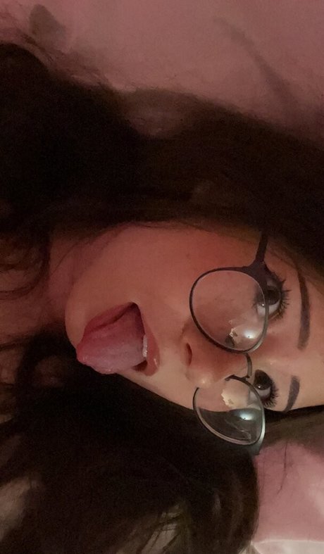 AliciaJade sex model gallery