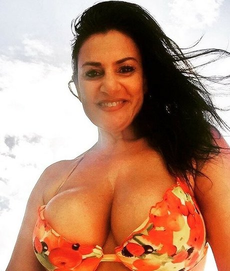 Angela Cavagna sexy model galleries