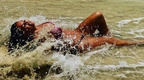 Angela Cavagna nice star img