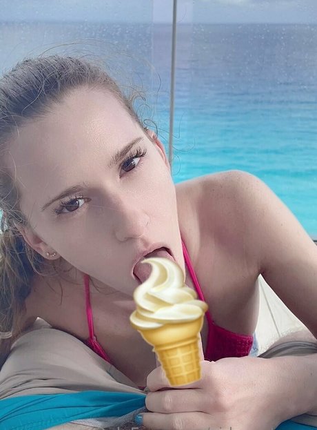 sidney tease model sex gallery