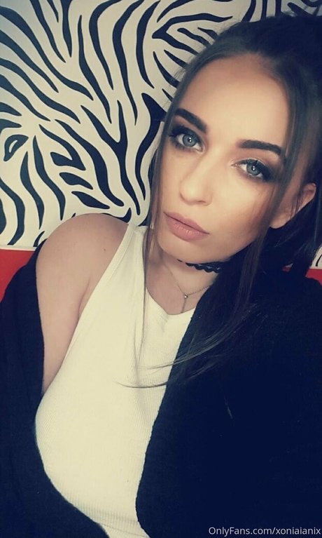 itsxonia model hot images