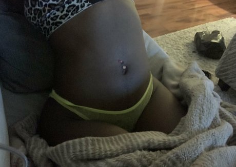 lovelykaybaby model naked photo