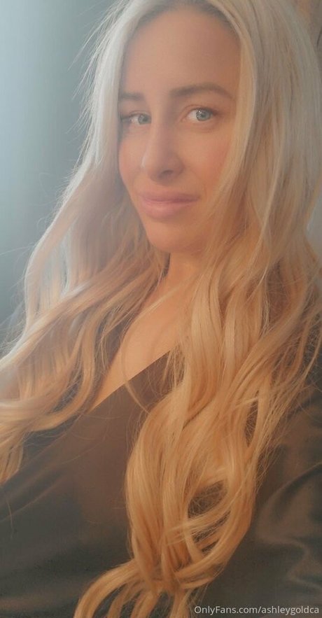 ashleygoldca adult actress photos