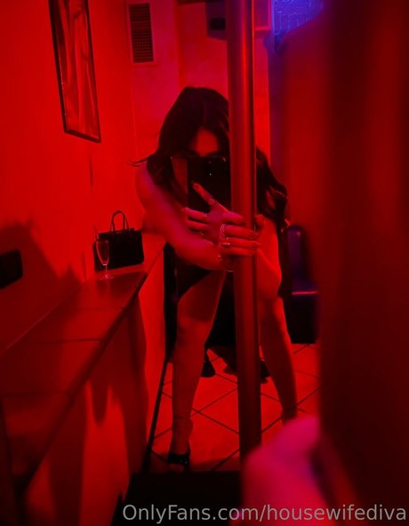 housewifediva sex model pic