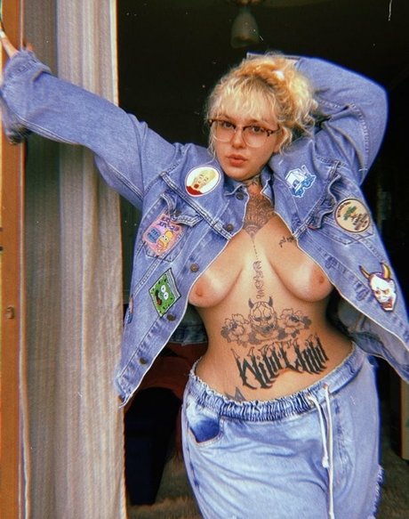 Lulu Avalloni pornstar exclusive gallery