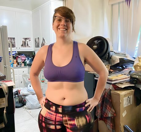 Mindless Entertainment star porn pictures