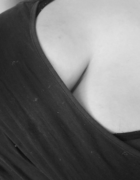 purplelaydfox model pornographic image