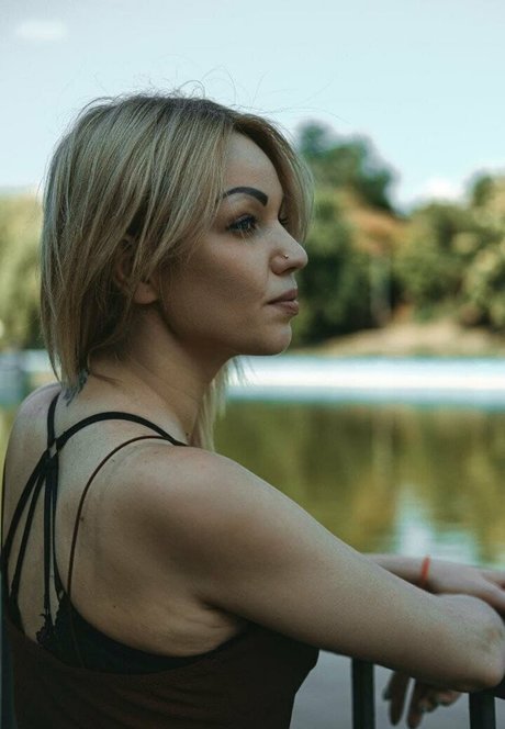 carolinebright xxx star photos