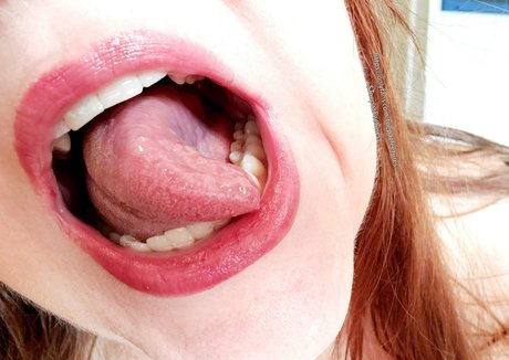 toepazfeetures naked star pic