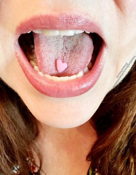 toepazfeetures art model image