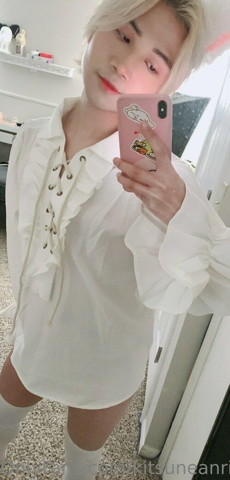 kitsuneanwi star naked photo