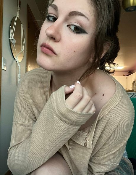 minaluna model hd photo