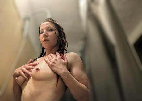 kyracurb star art photo