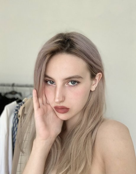 Anny Walker top actress archive