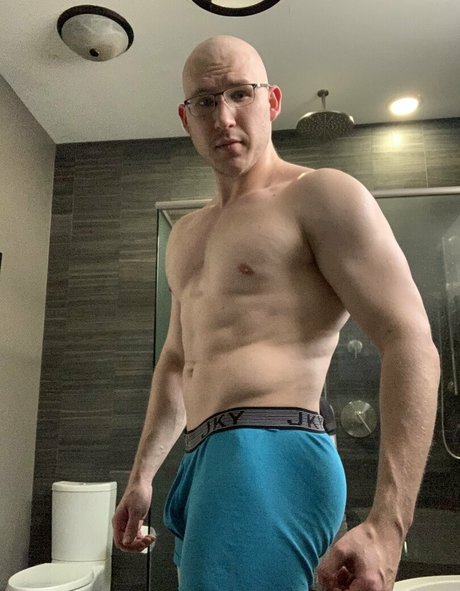 justingains star high quality pics