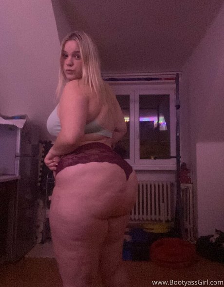 goth trans onlyfans nude pictures