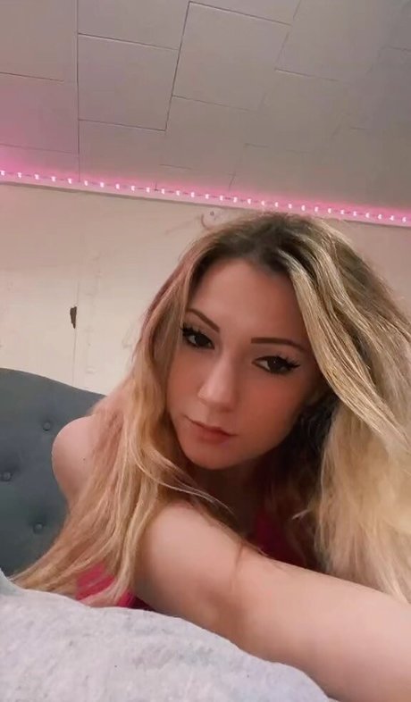 Little Momma hd pornstar gallery