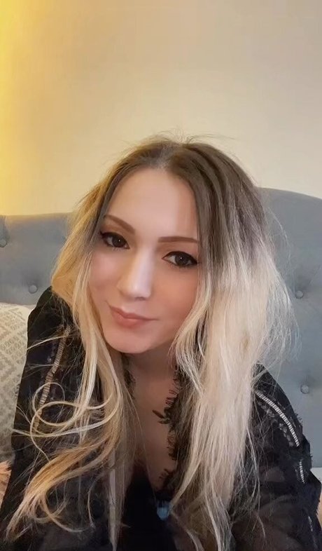 Little Momma pornstar high quality images