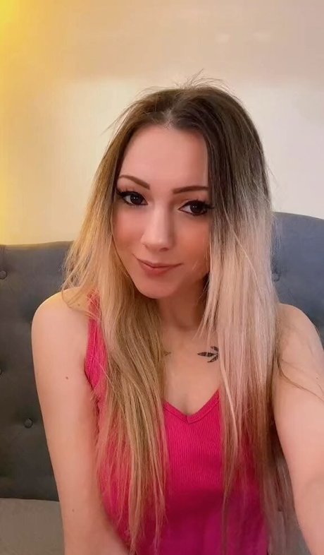 curvy muscle onlyfans exclusive photos