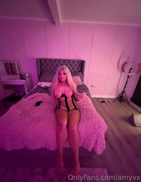 Amyvx adult star image