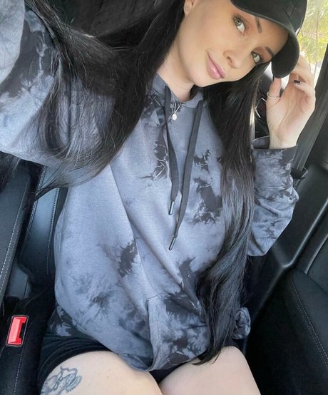 Mila Moore star sexy picture