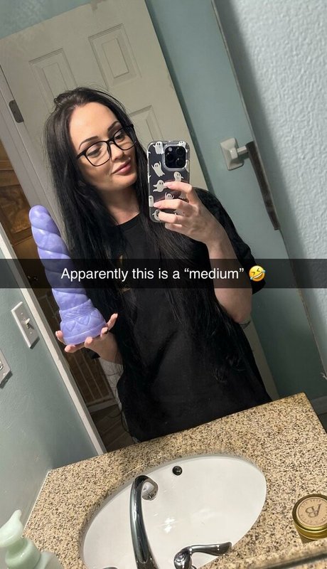 Mila Moore hd pornstar image