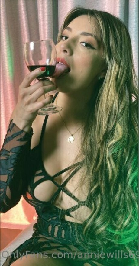anniewills69 star pornographic img