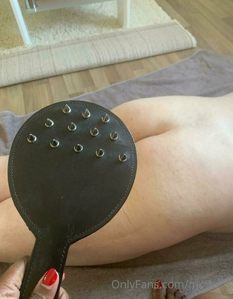 mc joris naked star image