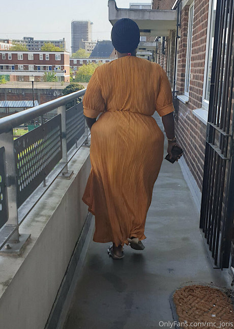 lesbian anal strapon onlyfans pornos images