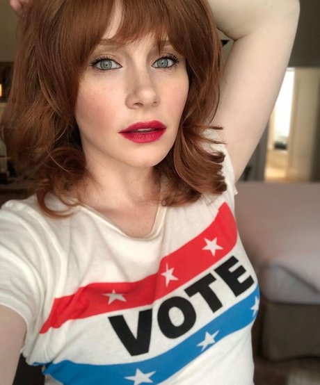 Bryce Dallas Howard model beautiful photo