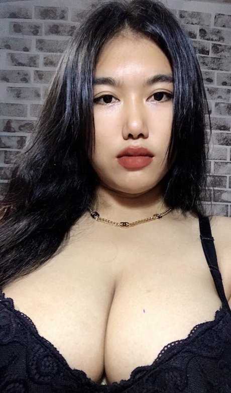 Thanaporn star high quality pictures