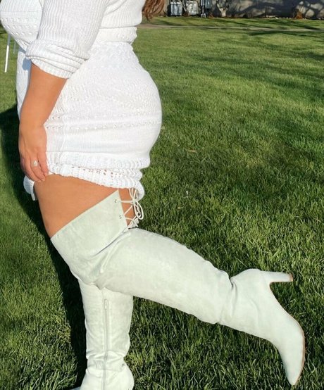 curvy amateur onlyfans beautiful nude pic