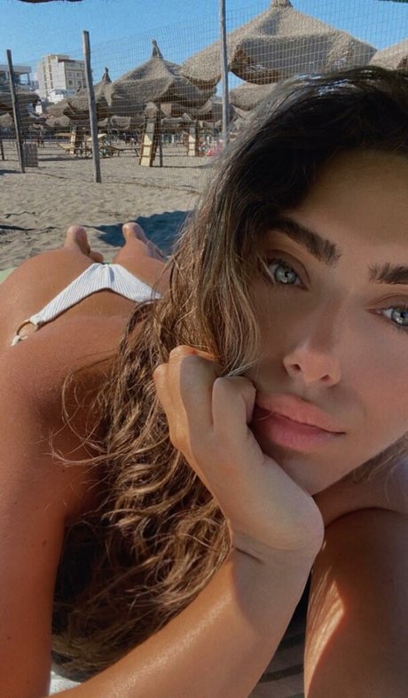 Ylenia Bevelacqua model adult pic