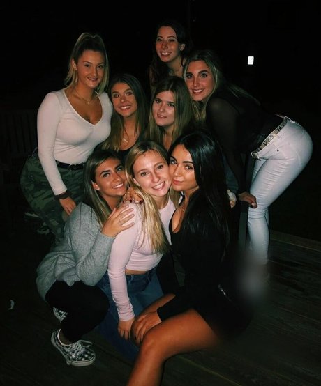 Tori C free model pictures