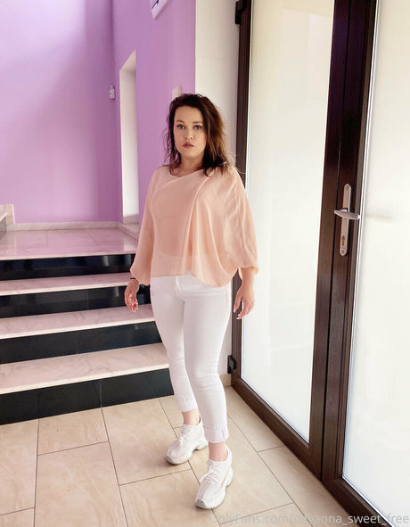 dayanna sweet free model erotic pics