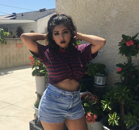 asian brunette onlyfans pretty images