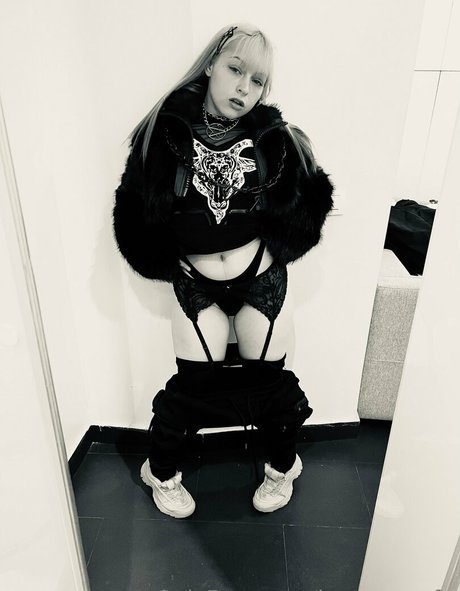 lamoon nsfw pornstar xxx picture