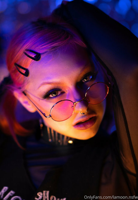 lamoon nsfw star hd photos