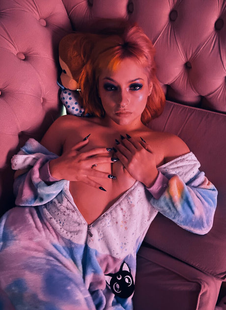 lamoon nsfw art actress image