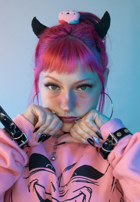 lamoon nsfw nudes actress images