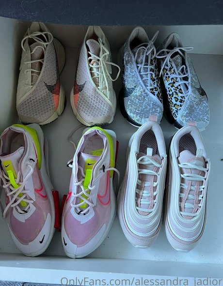 babe brunette onlyfans free naked img