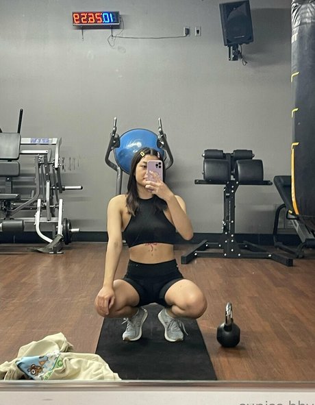 sunisa bby hot model pictures